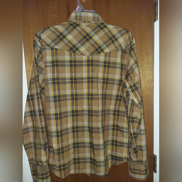 Parts brand men's button down cowboy style shirt. Pearl snap buttons. Size S. - Picture 2 of 3